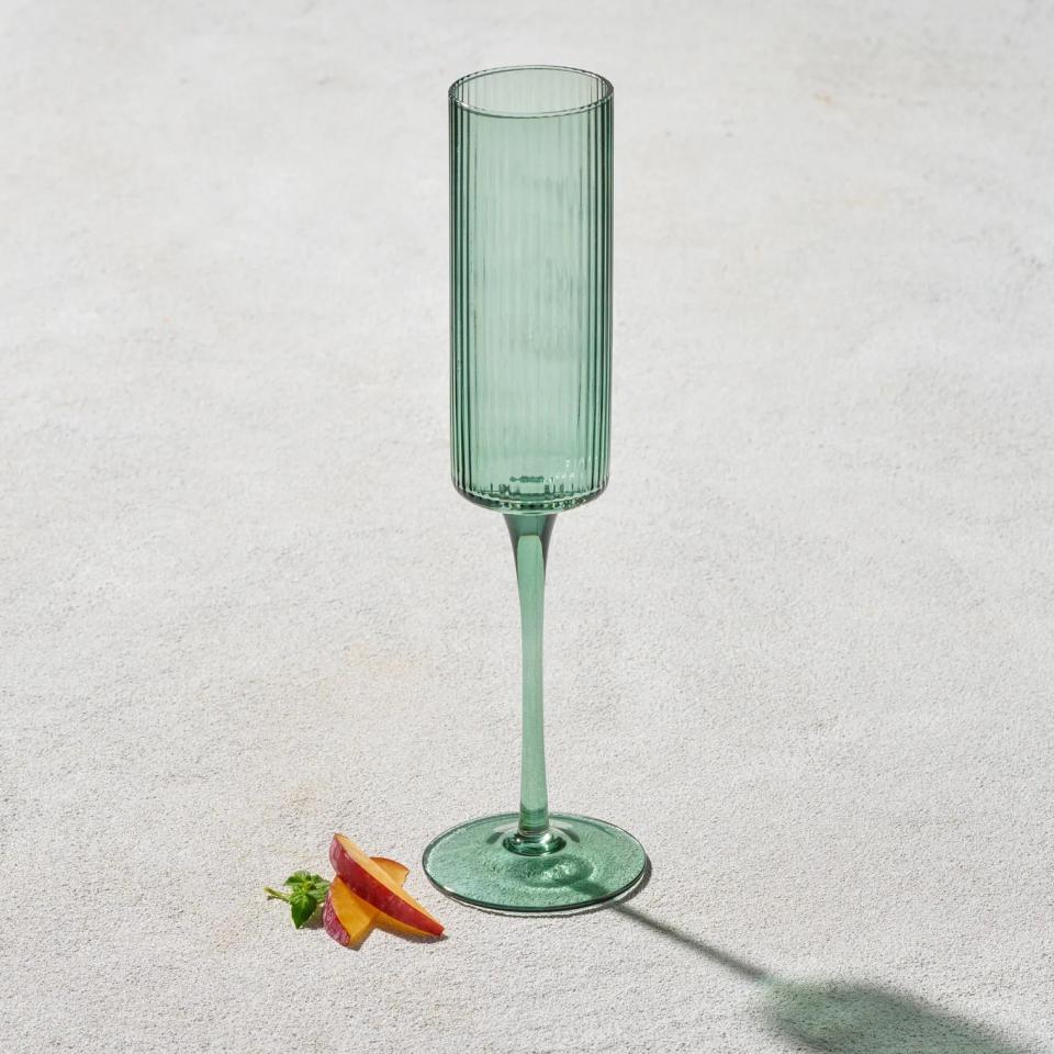 Malibu Green - Ribbed Champagne Glass - 7 oz