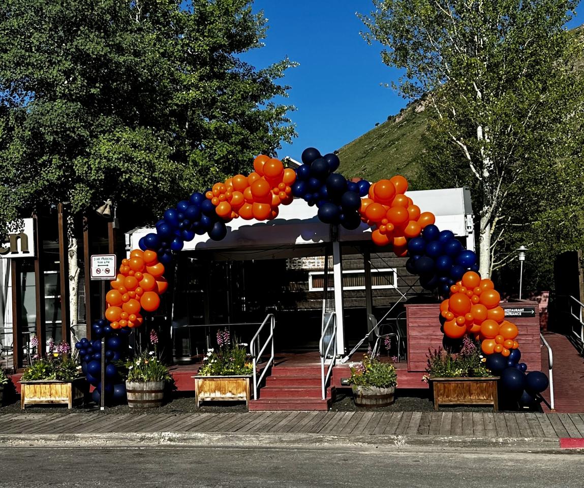 Balloon arch  (price per feet)