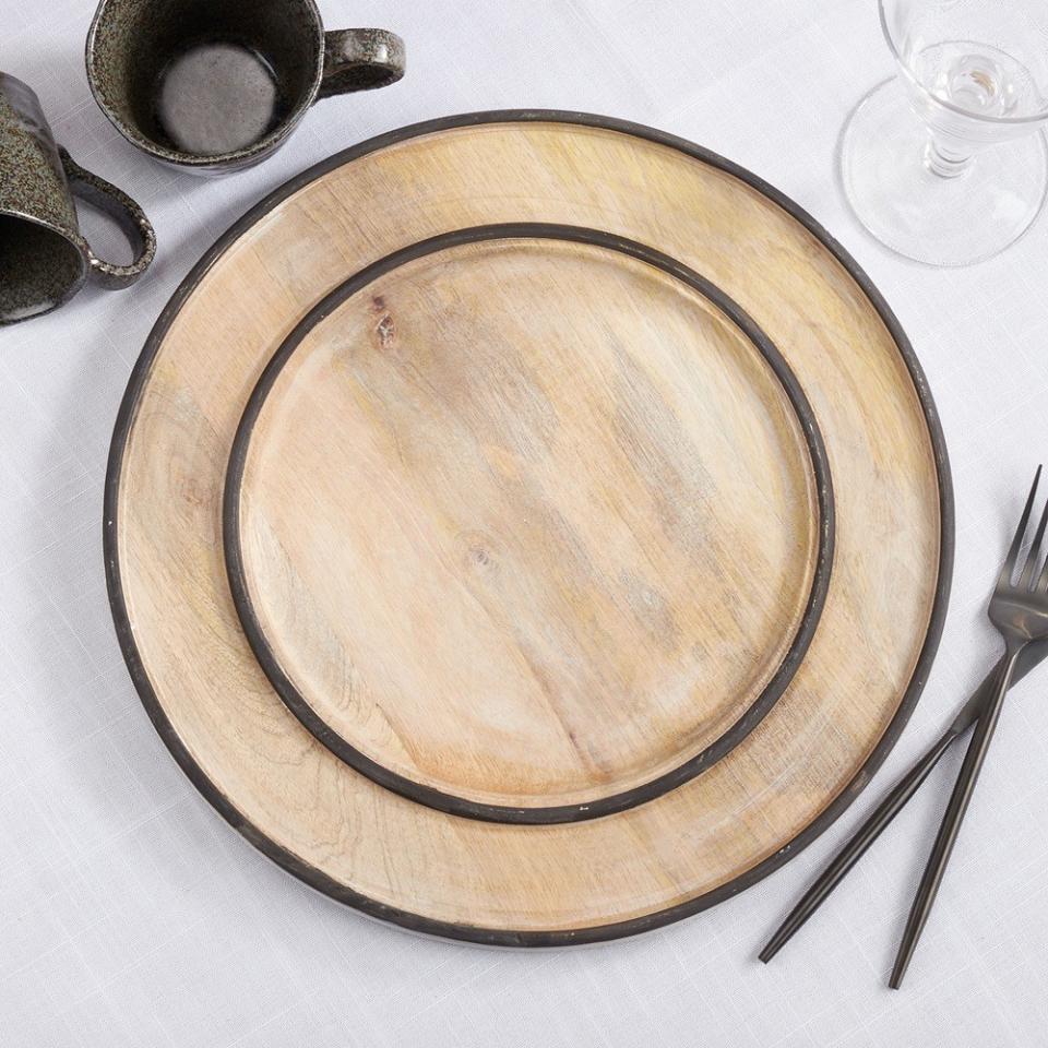 Mango Wood Charger